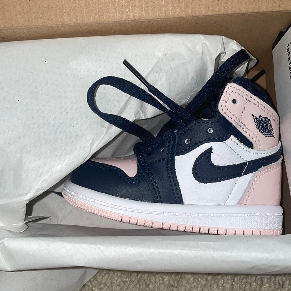 Nike Jordan 1 OG Pink and blue